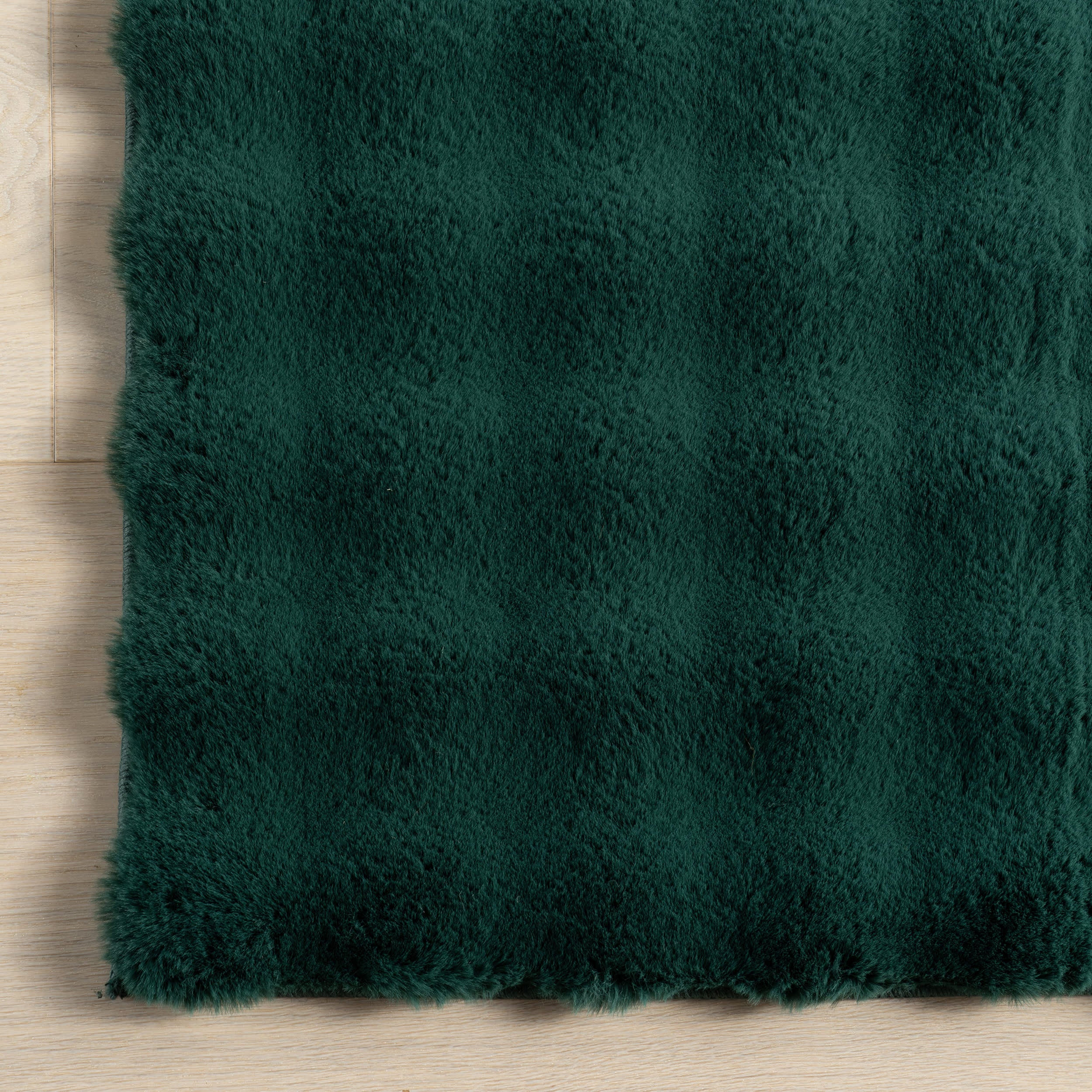 Ivana Checkered Plush Cloud Washable Rug | Hunter Green