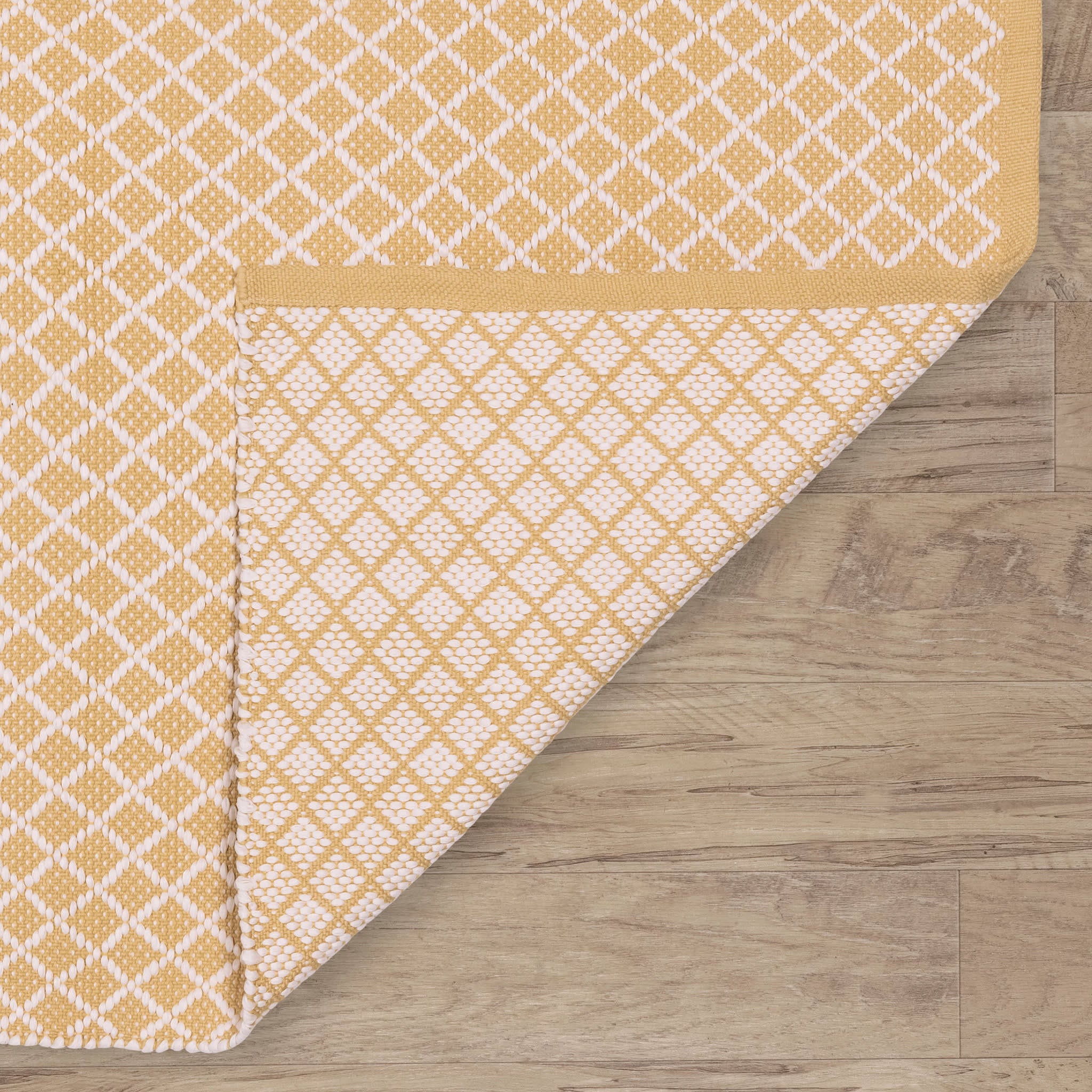 Trellis Gold Handwoven Indoor/Outdoor Rug