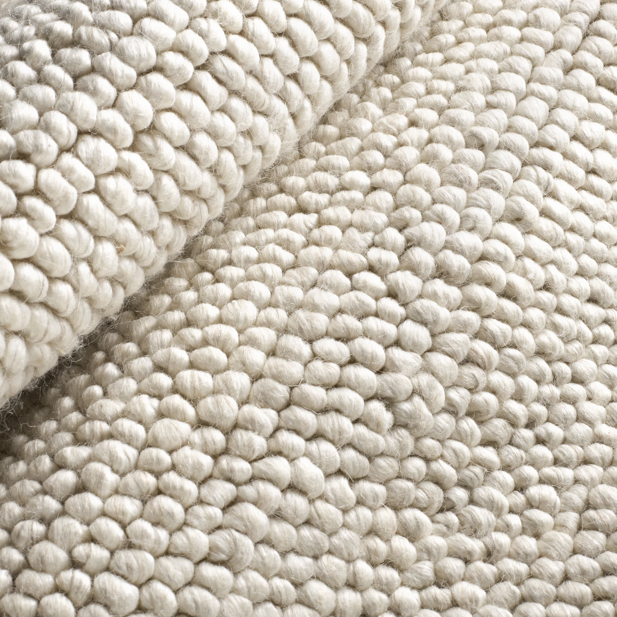 Niels Ivory Handwoven Wool/Viscose Rug