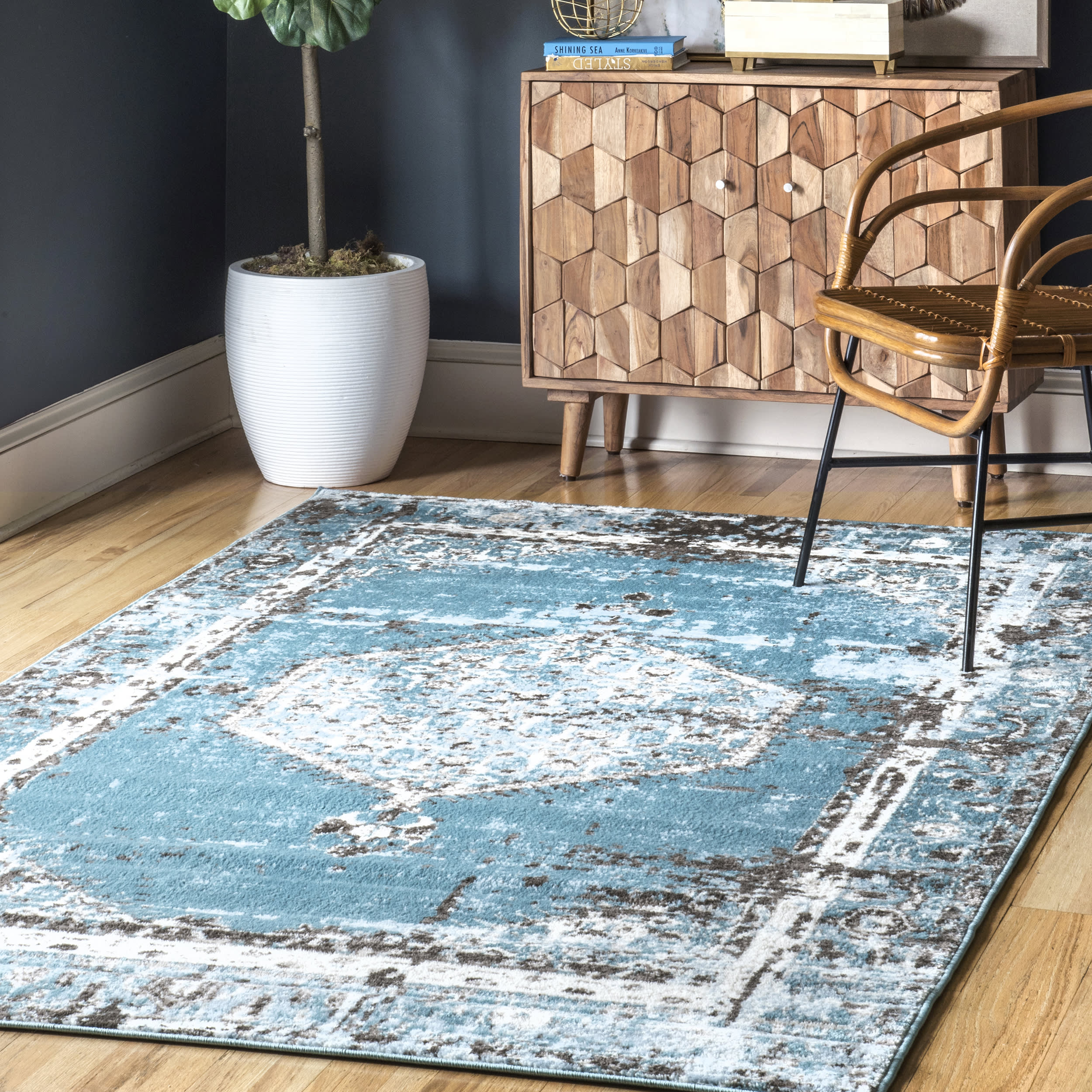 Dawson Distressed Medallion Rug | Blue