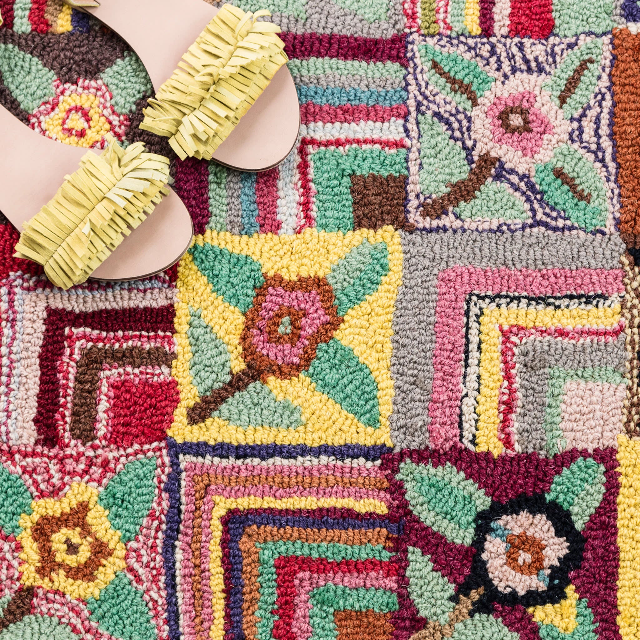 Gypsy Rose Hand Hooked Wool Rug