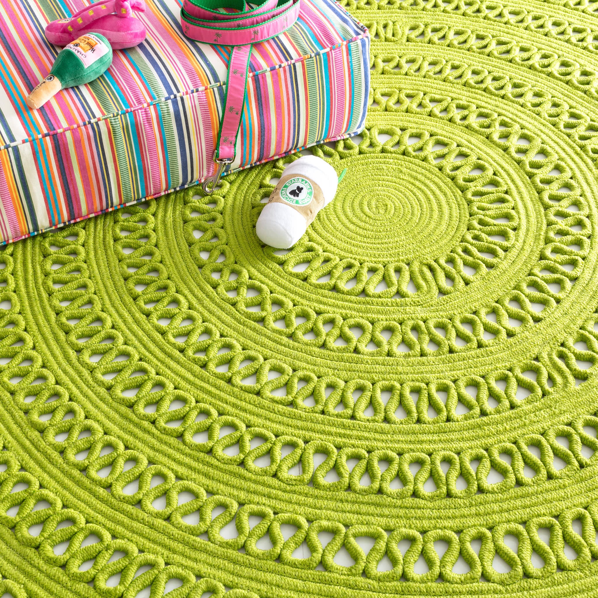 Bowline Sprout Handwoven Indoor/Outdoor Round Rug