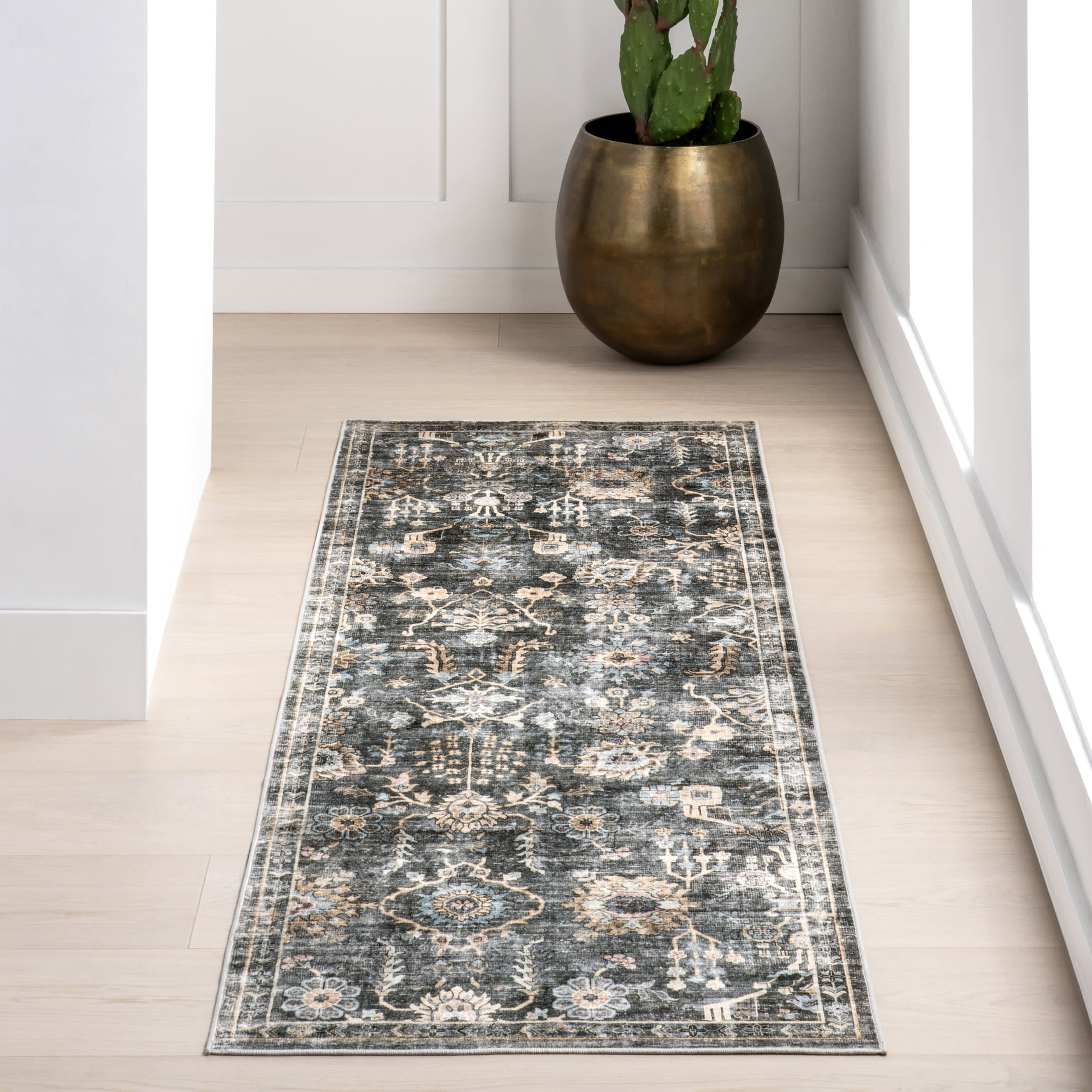 Jaylah Medallion Washable Rug | Charcoal