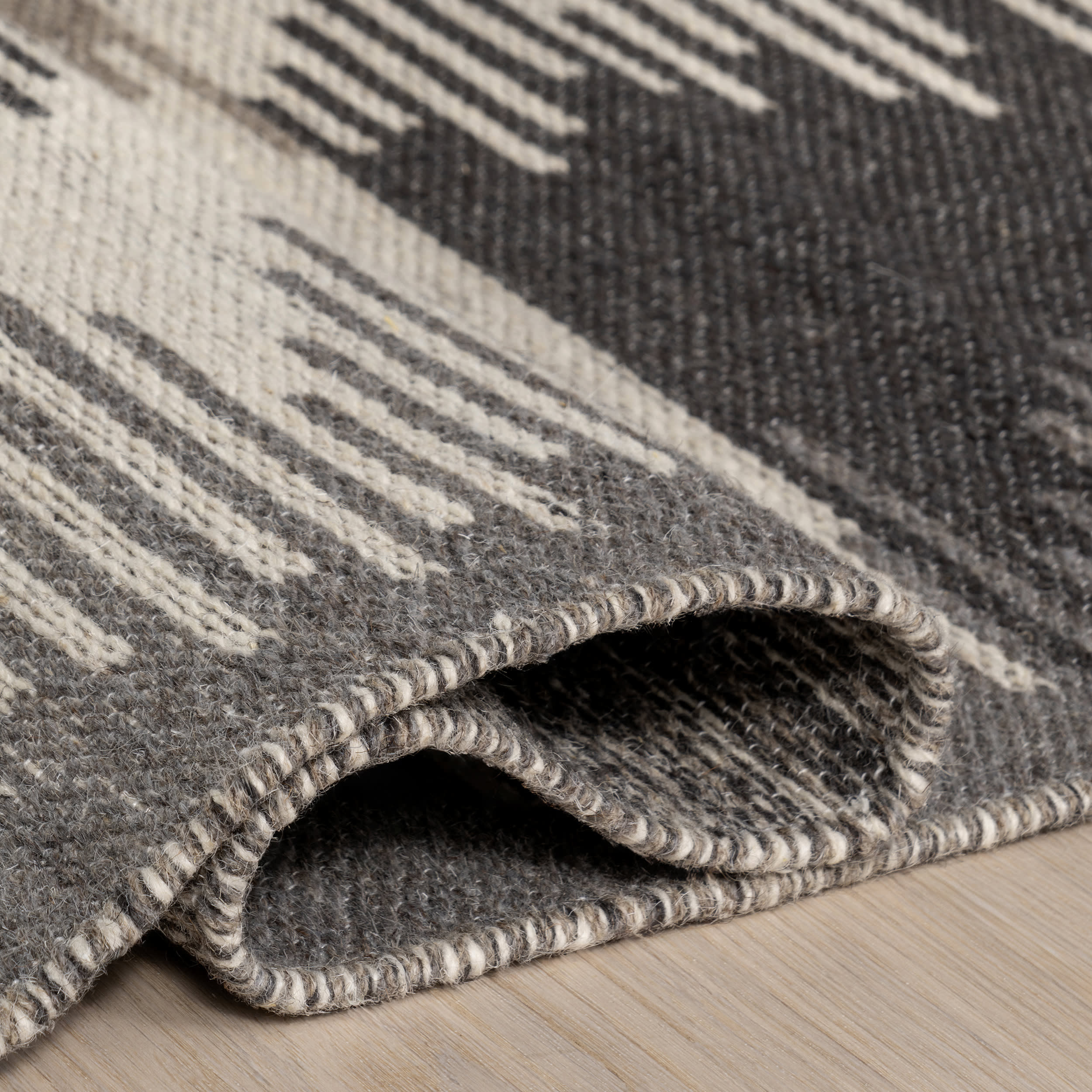 Memento Abstract Reversible Wool Rug | Charcoal