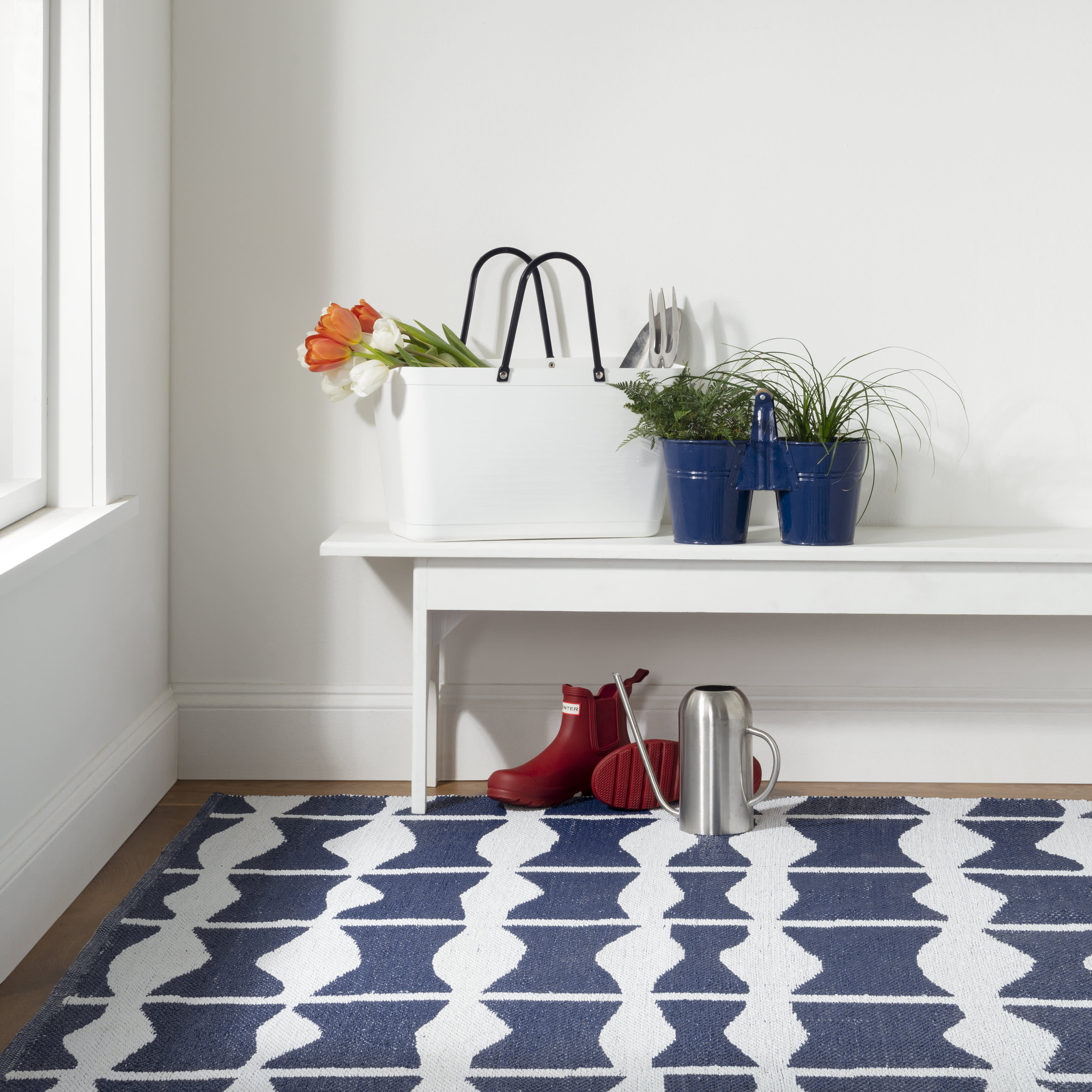 Circuit Navy Handwoven Indoor/Outdoor Rug