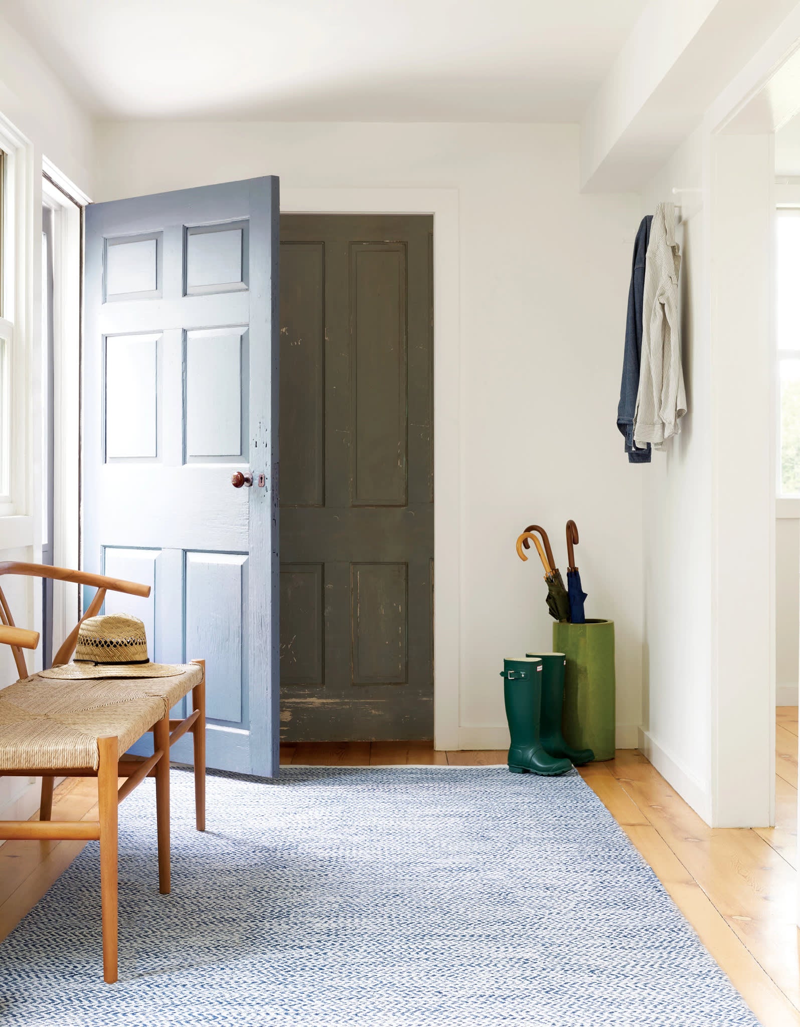 Coastal Blue Handwoven Indoor/Outdoor Rug