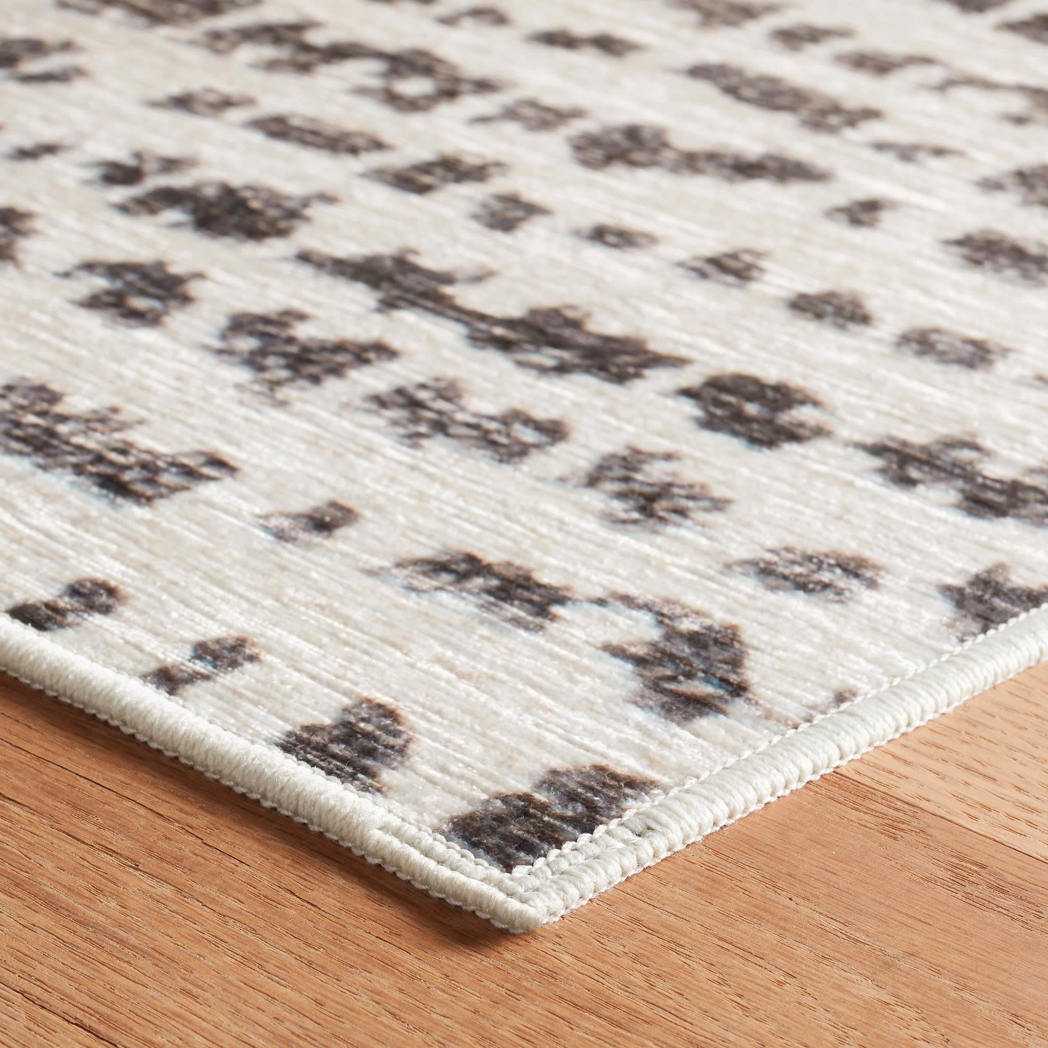 Shepherd Pebble Machine Washable Rug