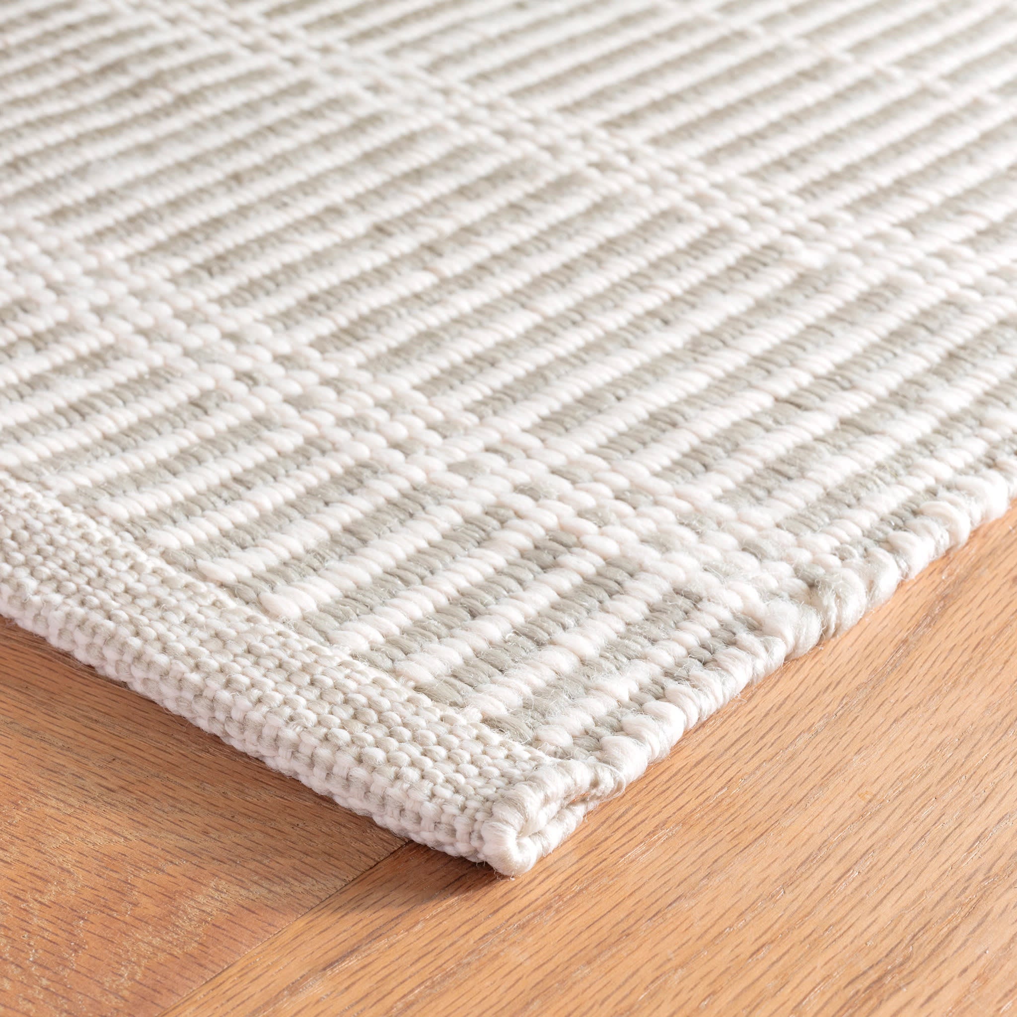 Marlo Platinum Handwoven Indoor/Outdoor Rug