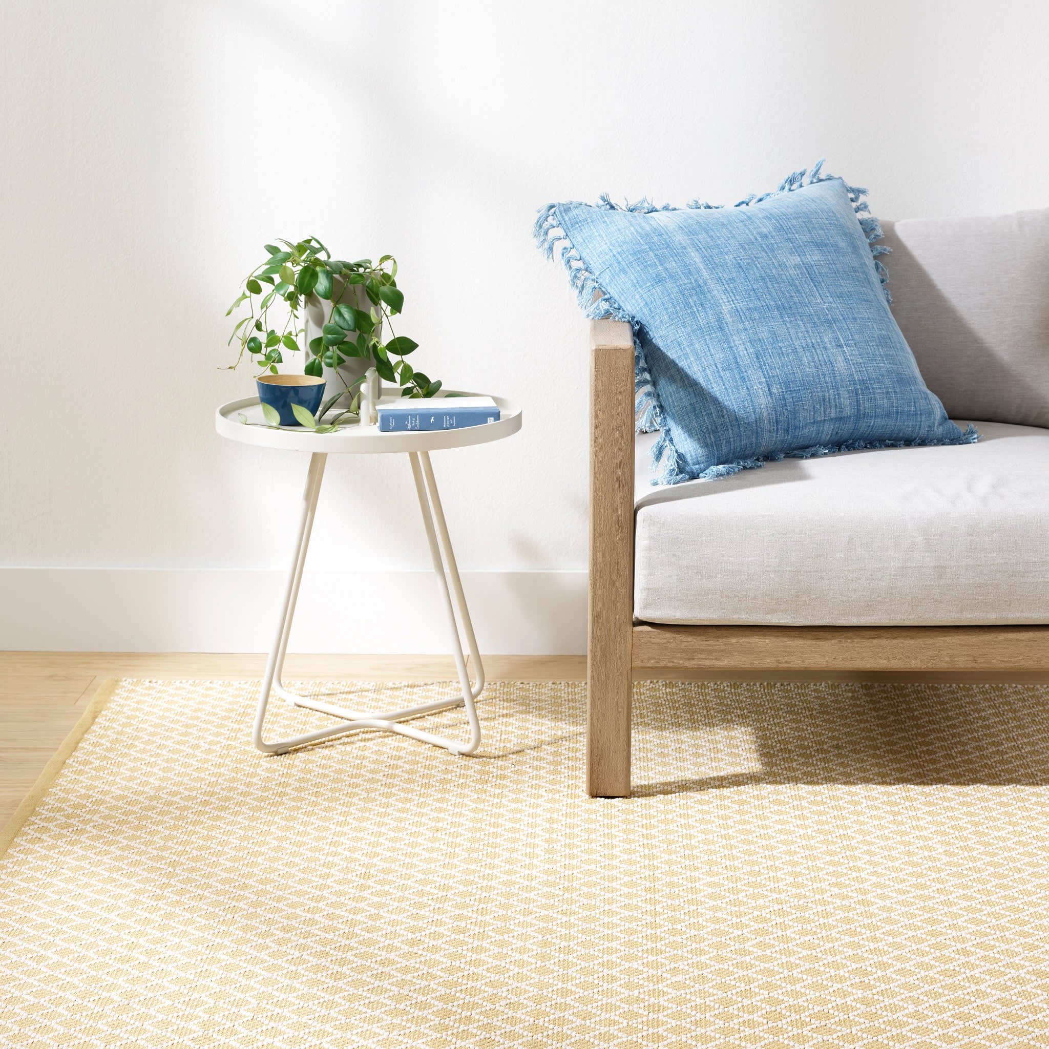 Trellis Gold Handwoven Indoor/Outdoor Rug