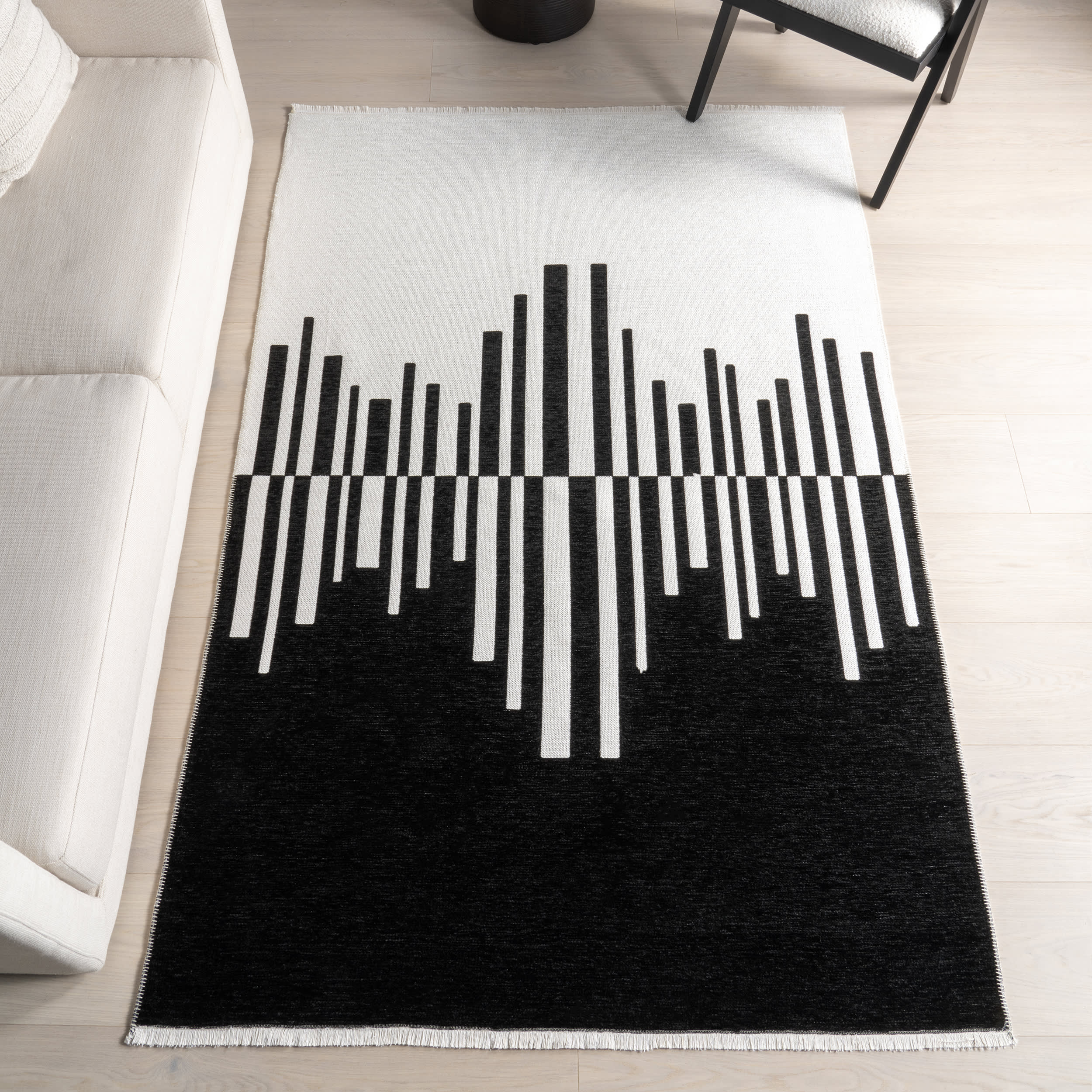 Alayah Piano Keys Reversible Washable Rug | Black/Cream