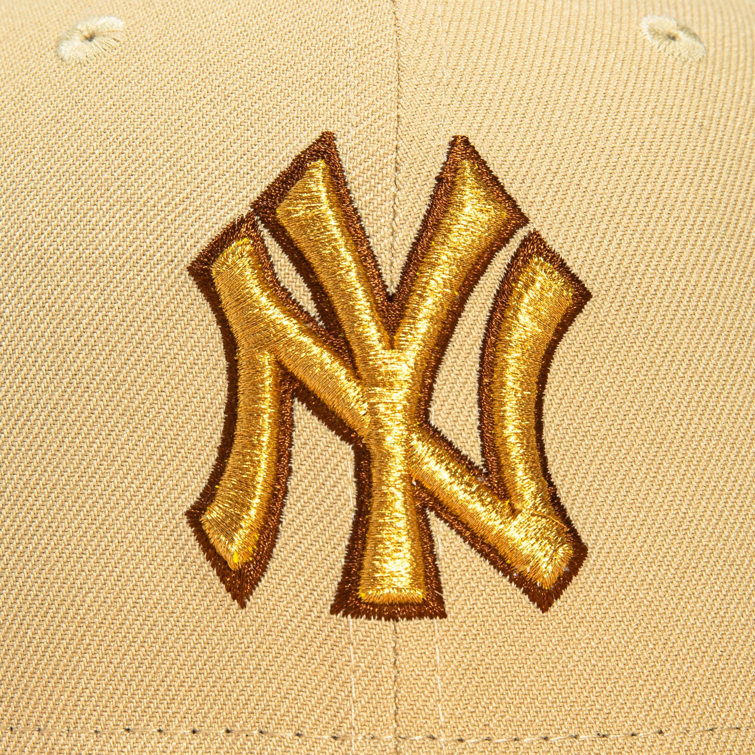 New Era 59Fifty New York Yankees 1999 World Series Patch Hat - Tan, Peach, Metallic Gold