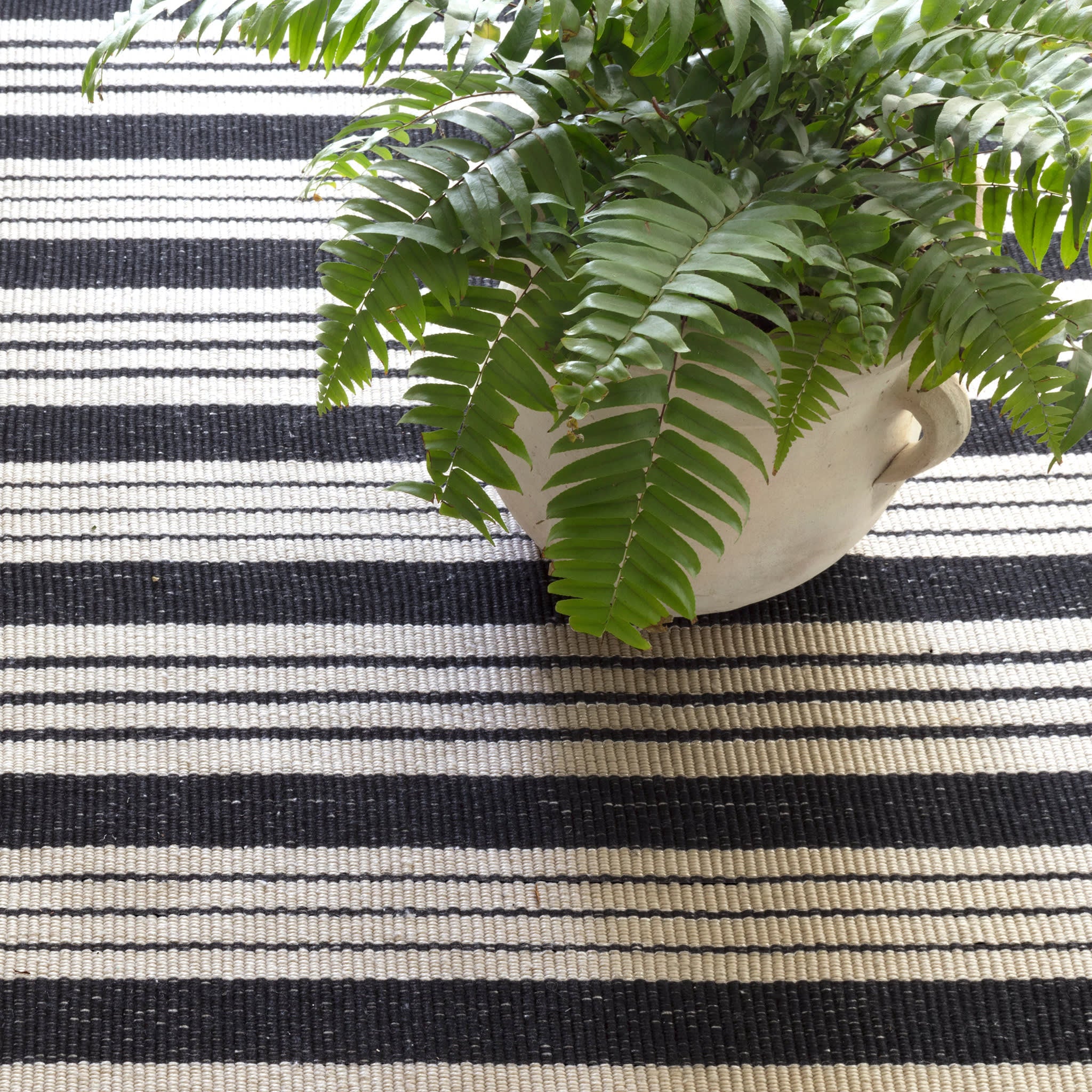 Birmingham Black Handwoven Indoor/Outdoor Rug