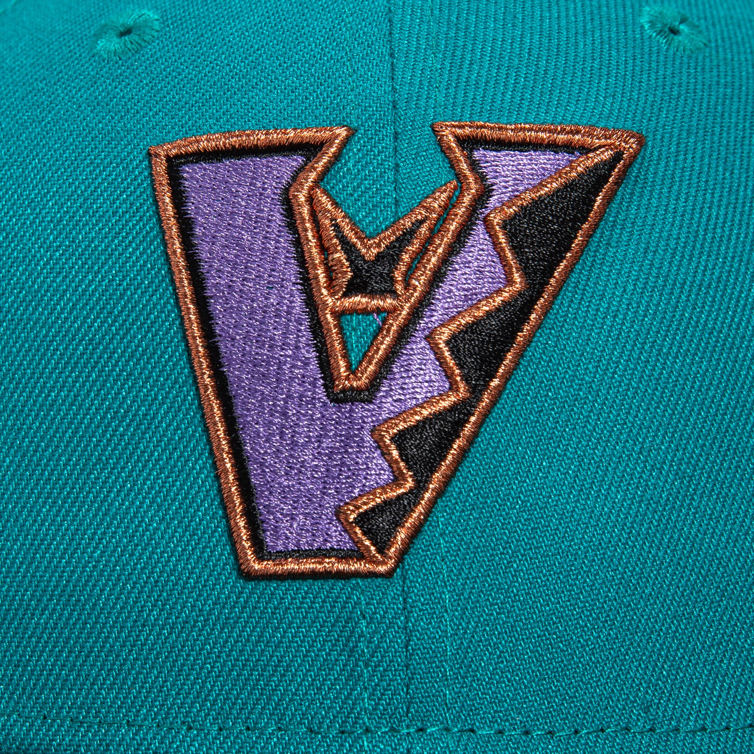 New Era 59Fifty Arizona Diamondbacks 2001 World Series Patch Upside Down Hat - Teal, Black, Purple