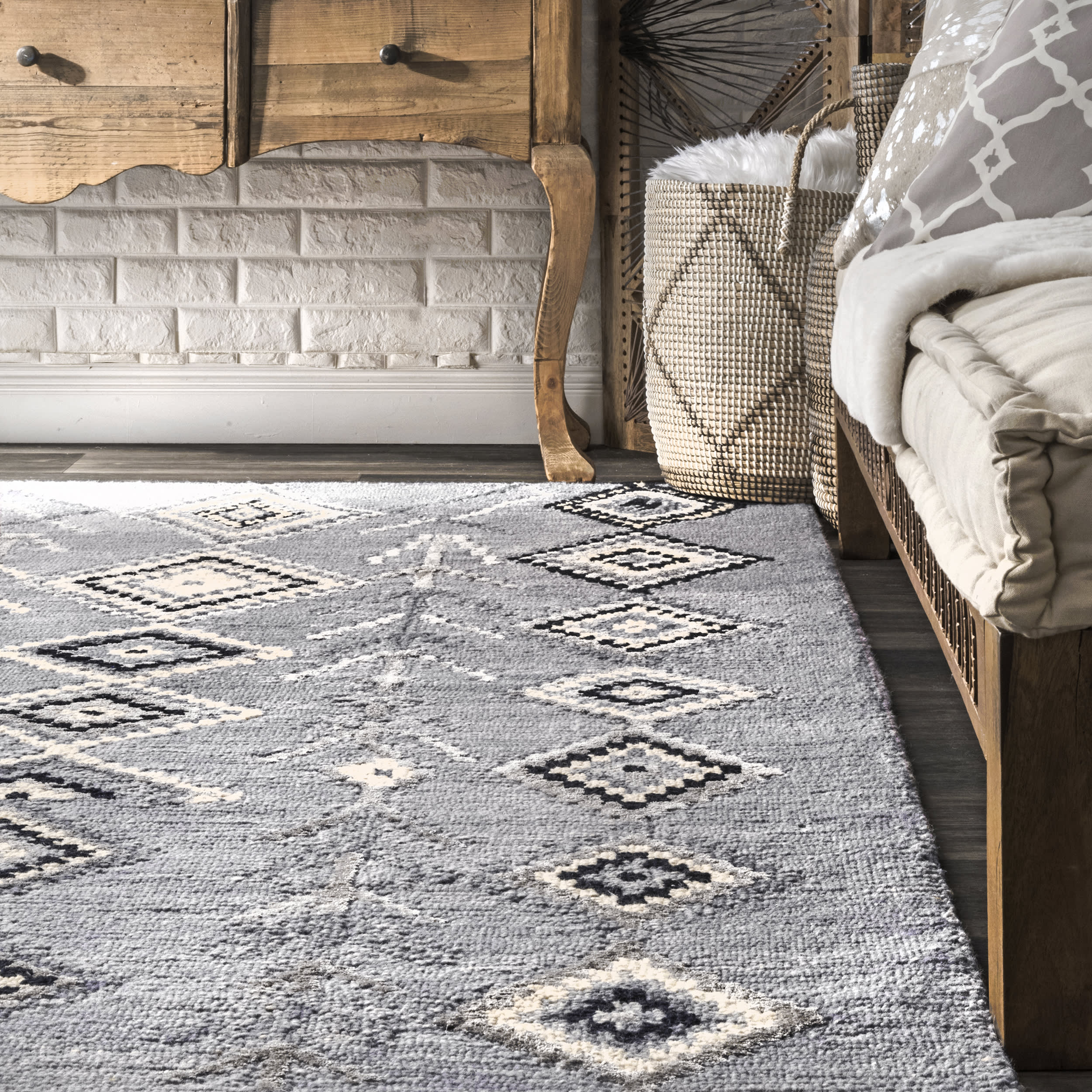 Ezra Moroccan Diamond Rug | Dark Grey