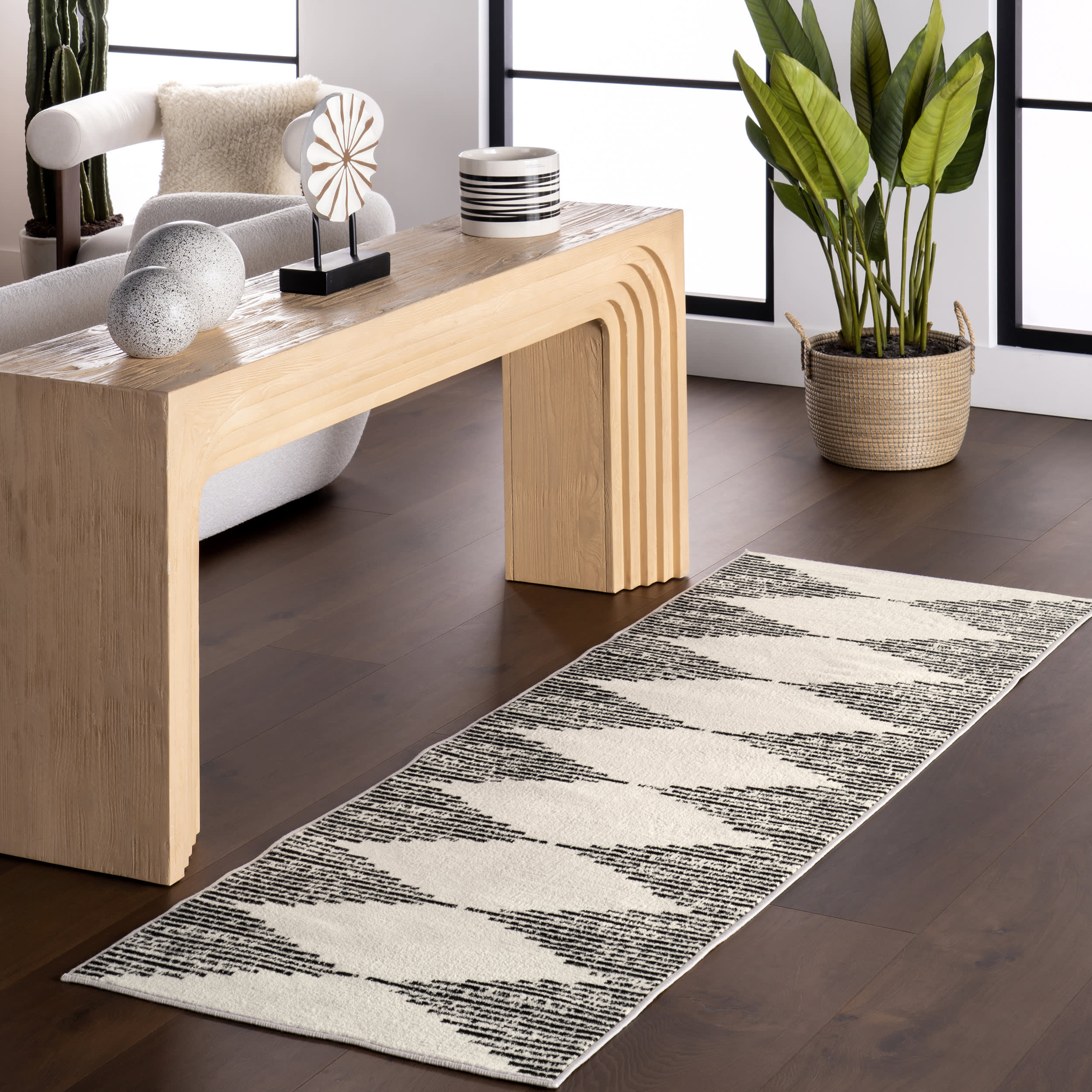 Diamond Pinstripes Rug | Black