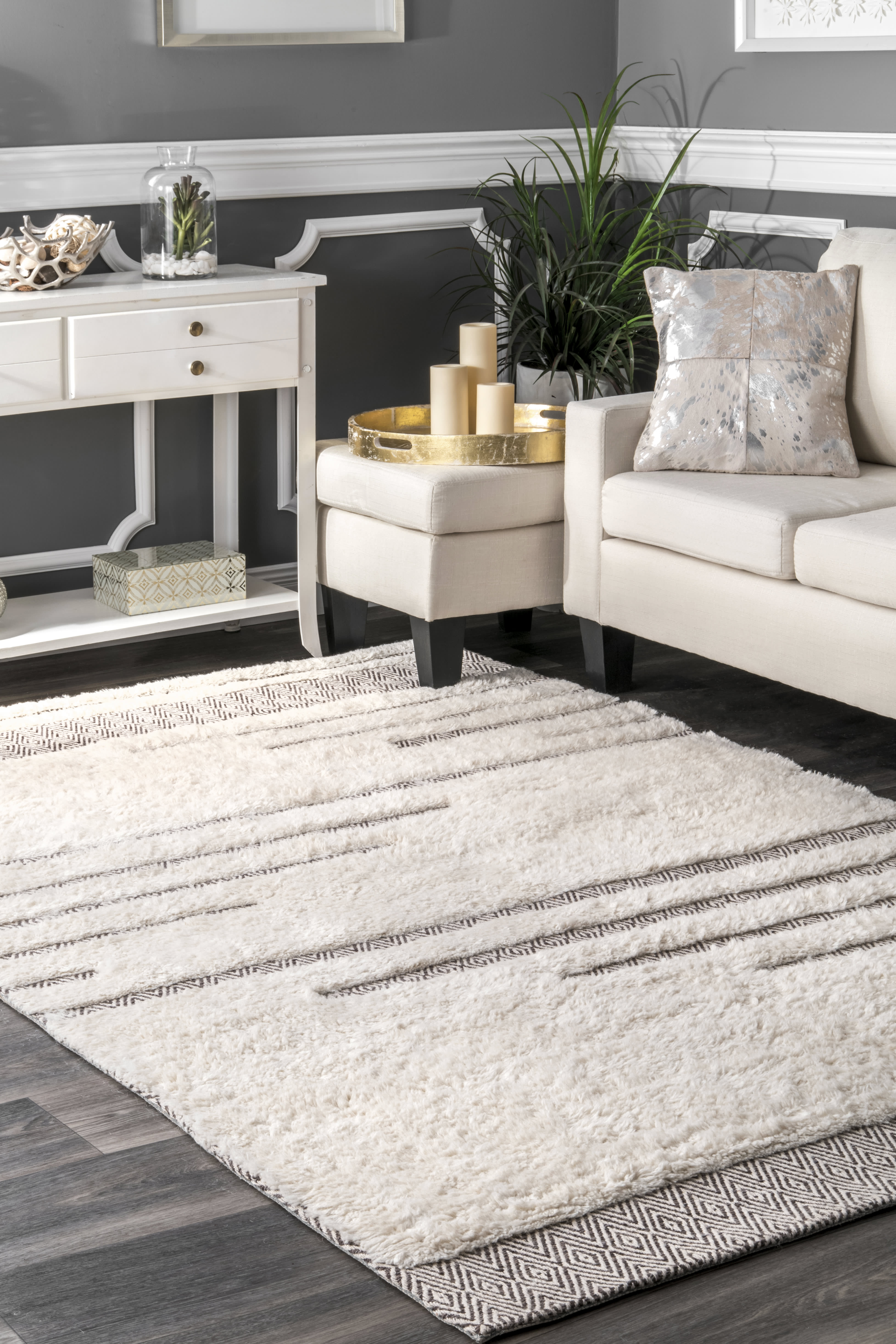 Kaden Textured Diamond Rug | Ivory