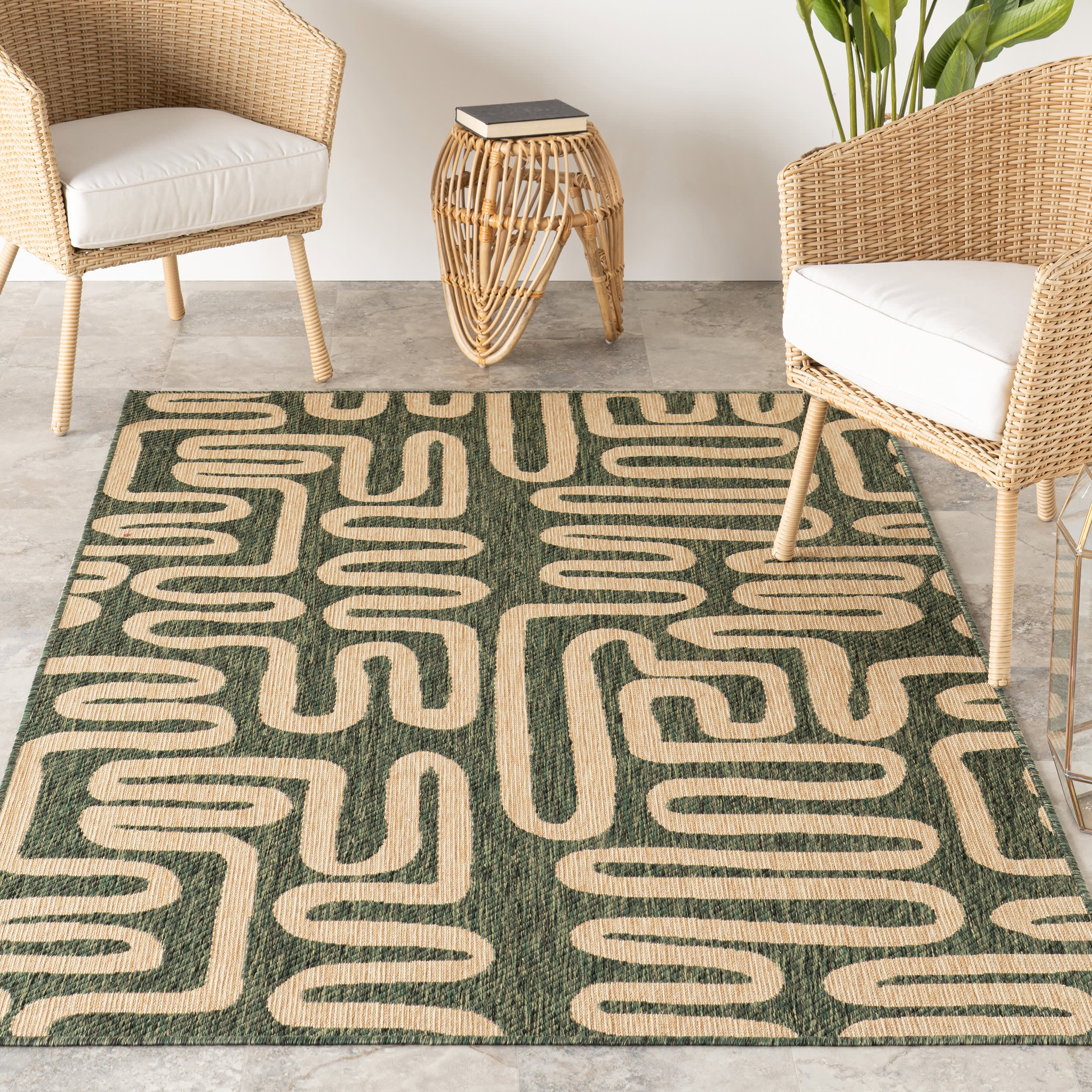 Elowyn Abstract Maze Indoor/Outdoor Rug | Green