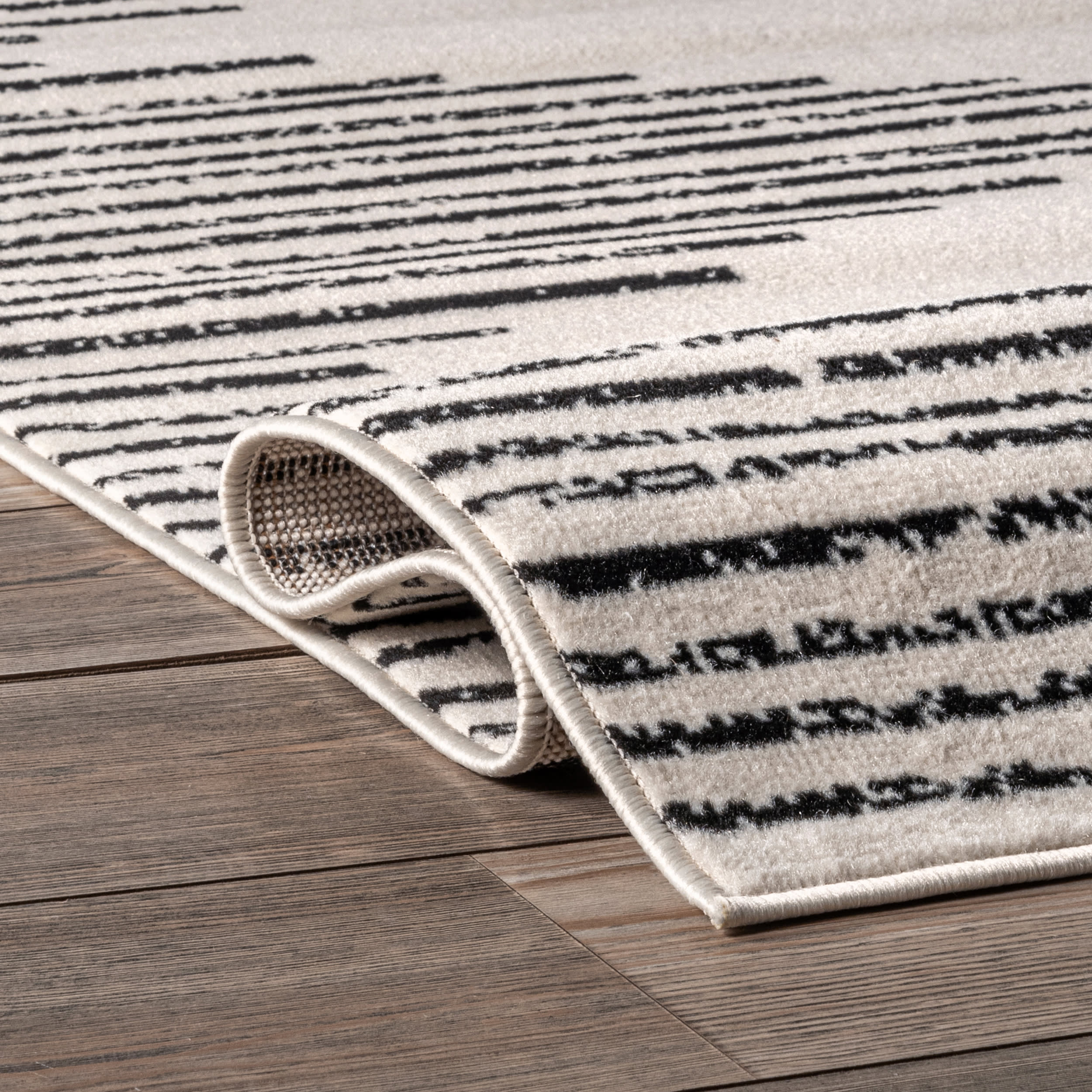 Diamond Pinstripes Rug | Black