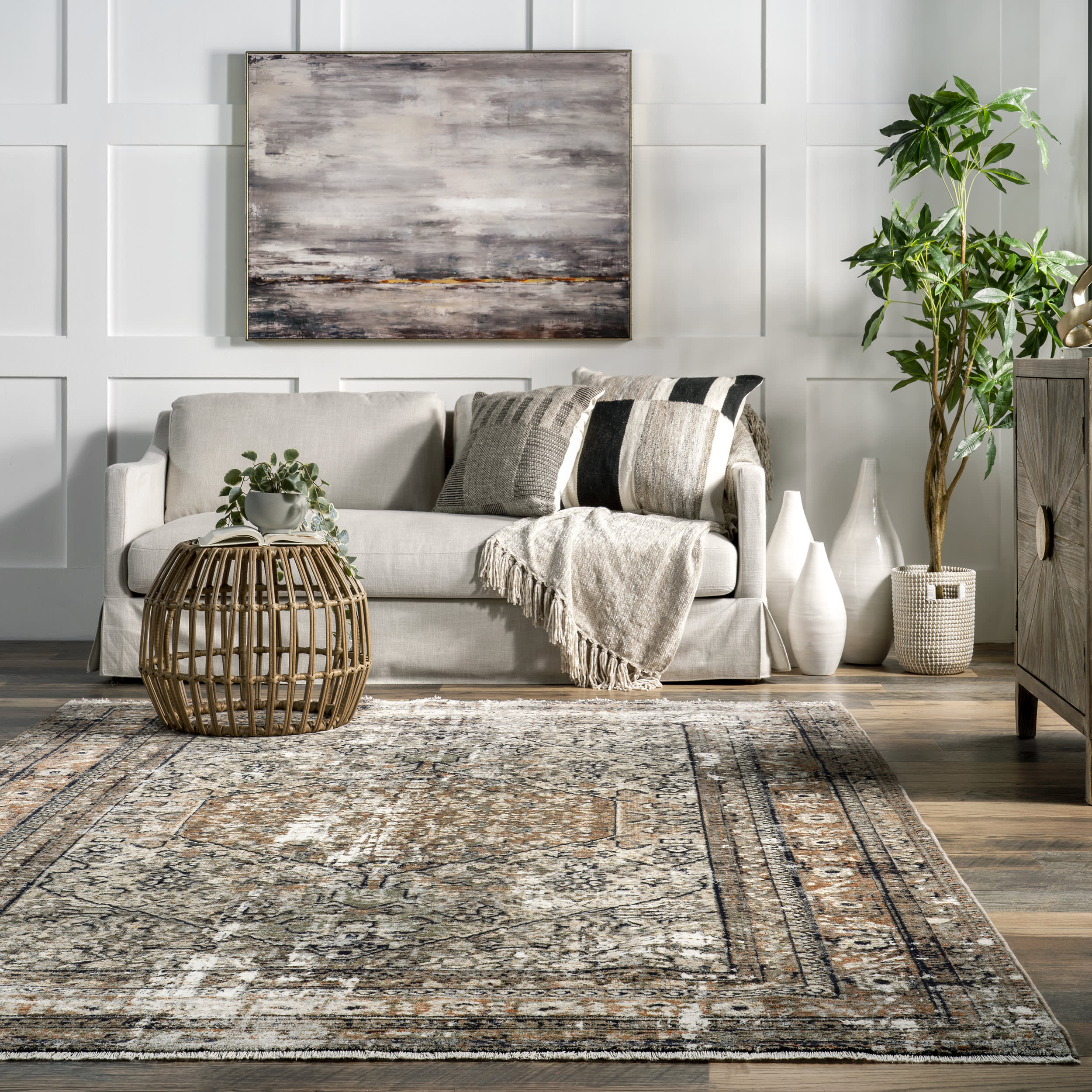 Vintage Medallion Fringe Rug | Beige