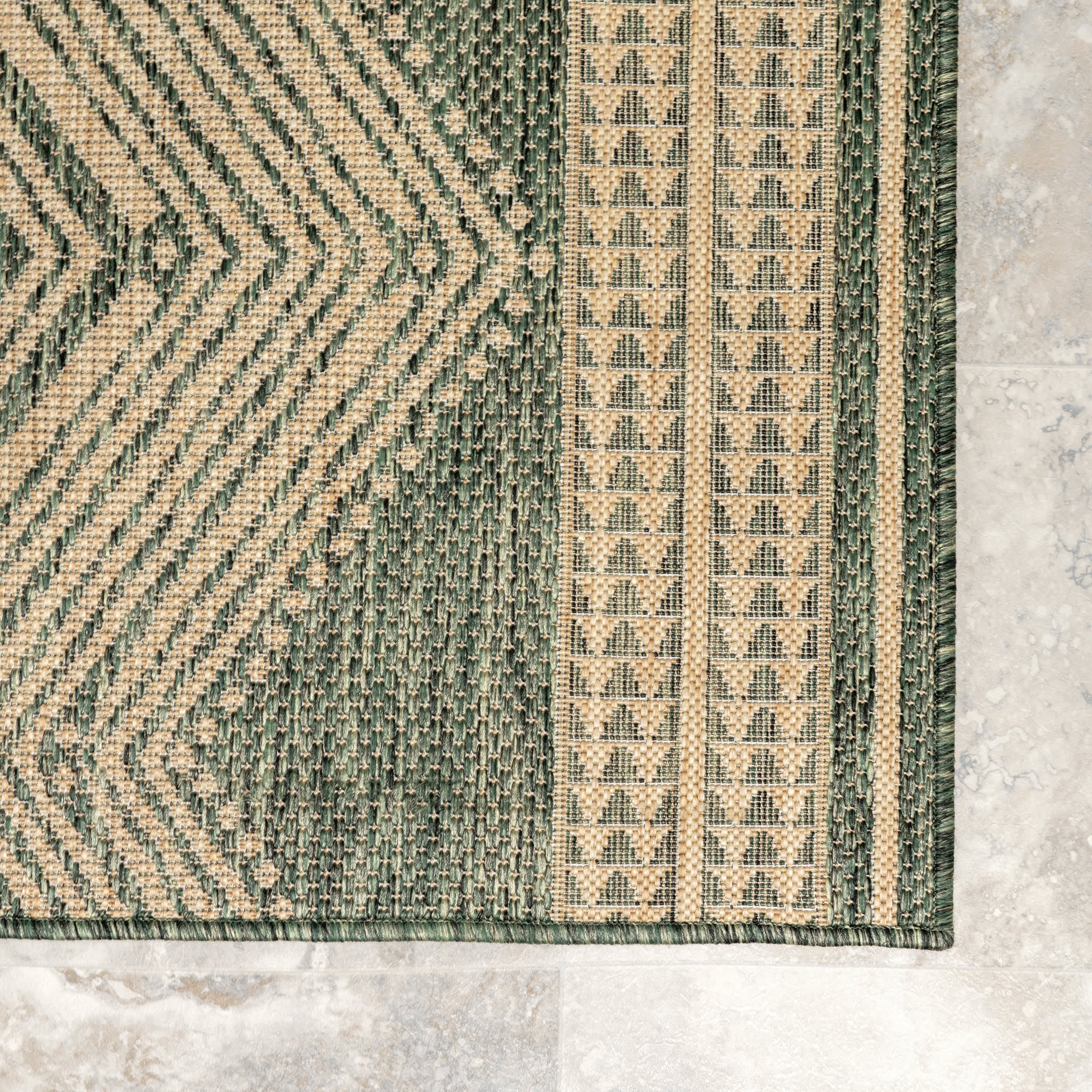 Iris Totem Indoor/Outdoor Flatweave Rug | Green