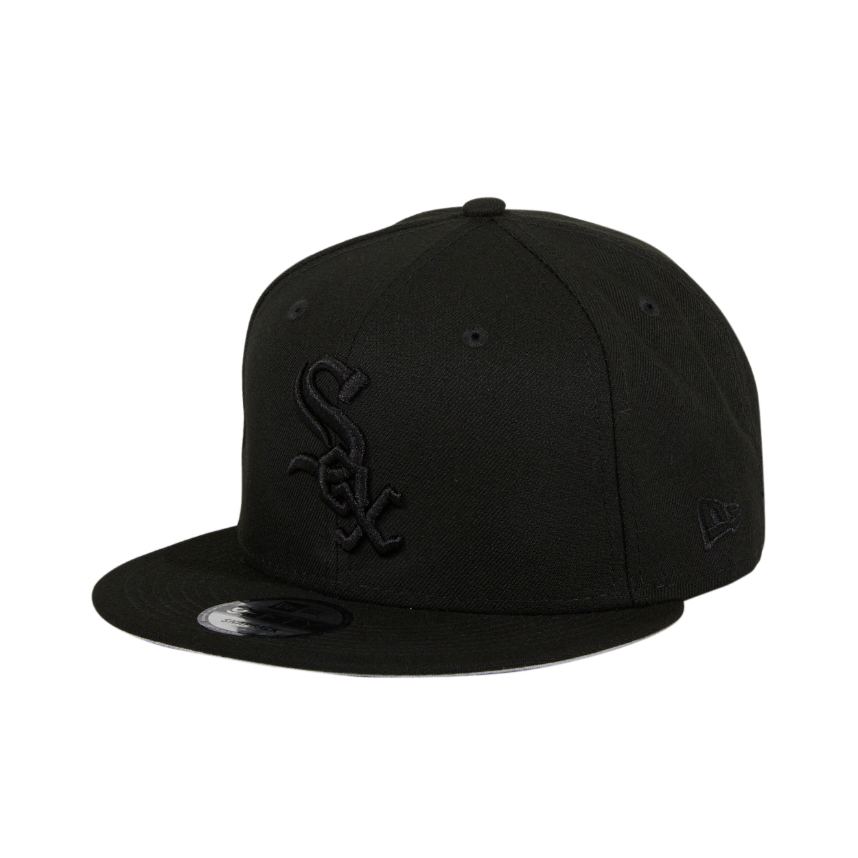 New Era 9Fifty MLB Basic Chicago White Sox Snapback Hat - Black on Black