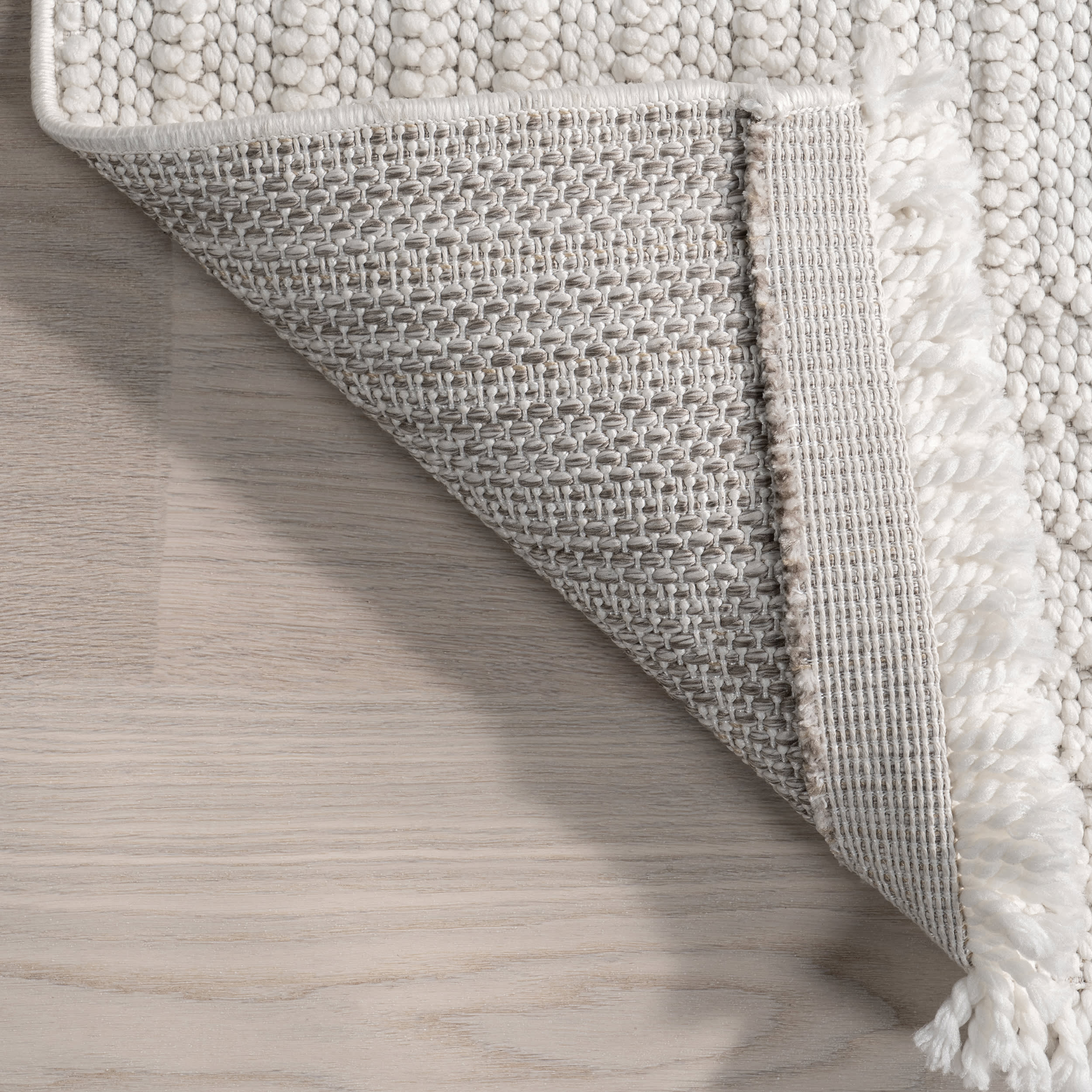 Sisile Zen Garden Tasseled Rug | Off White