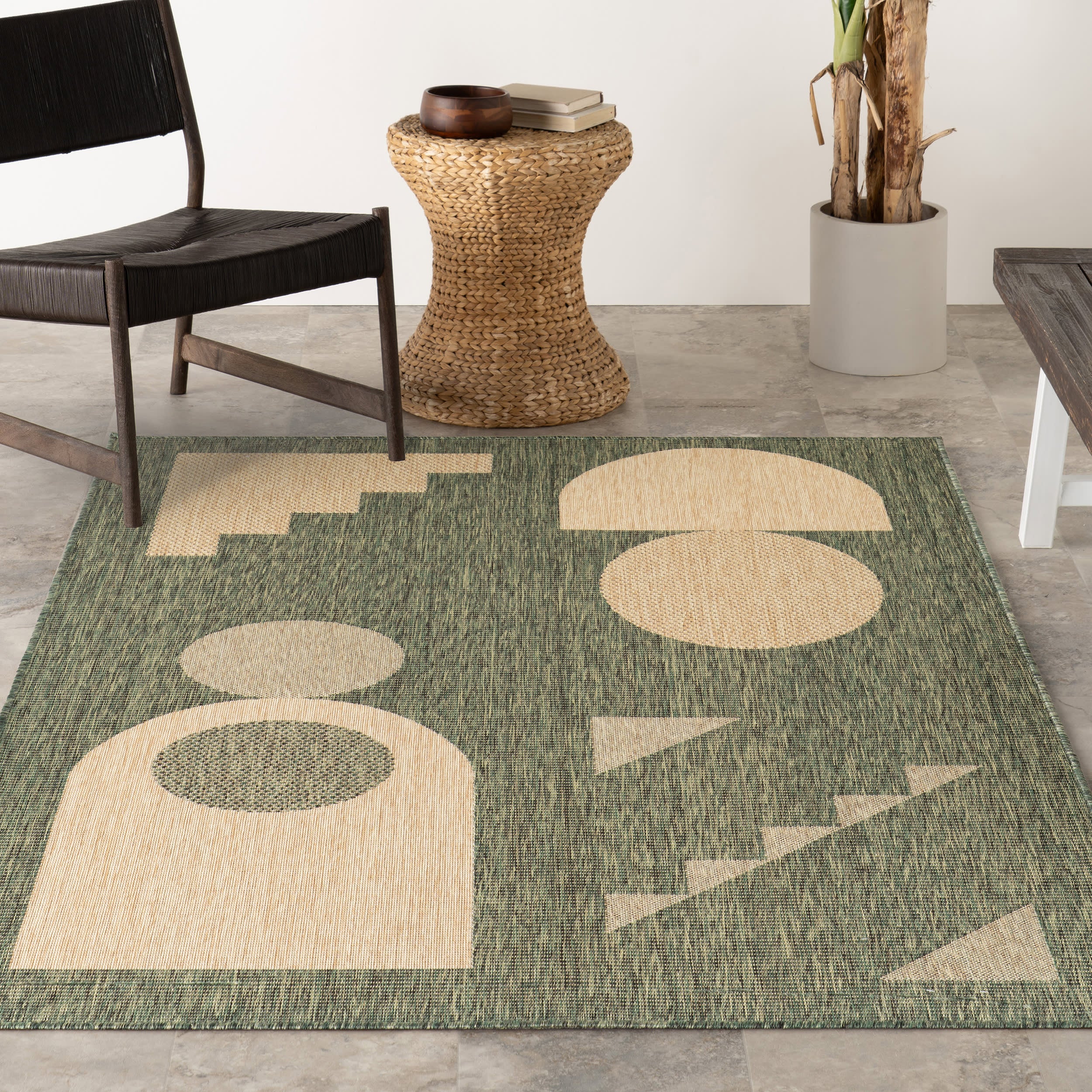 Aila Abstract Geometric Indoor/Outdoor Rug | Green