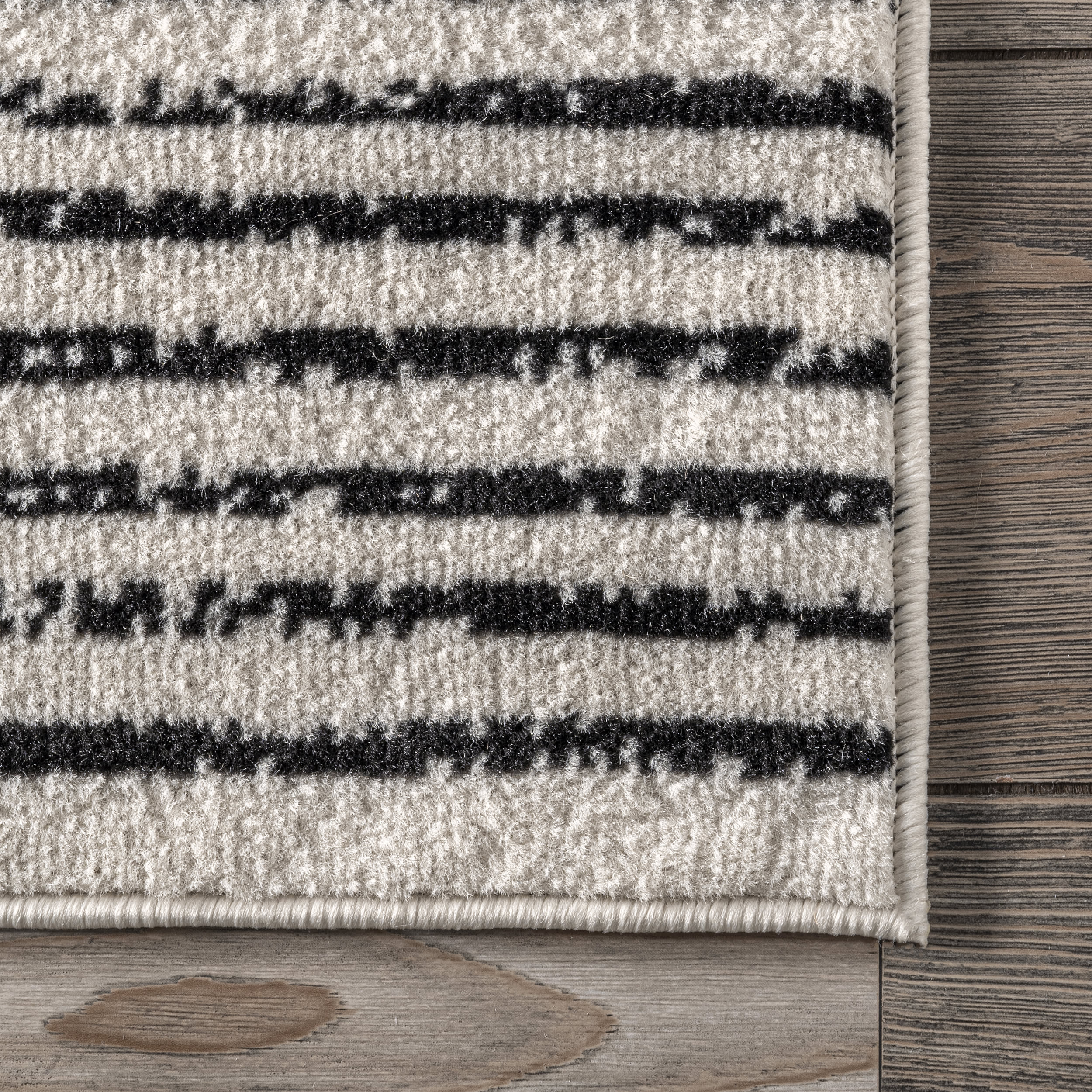 Diamond Pinstripes Rug | Black