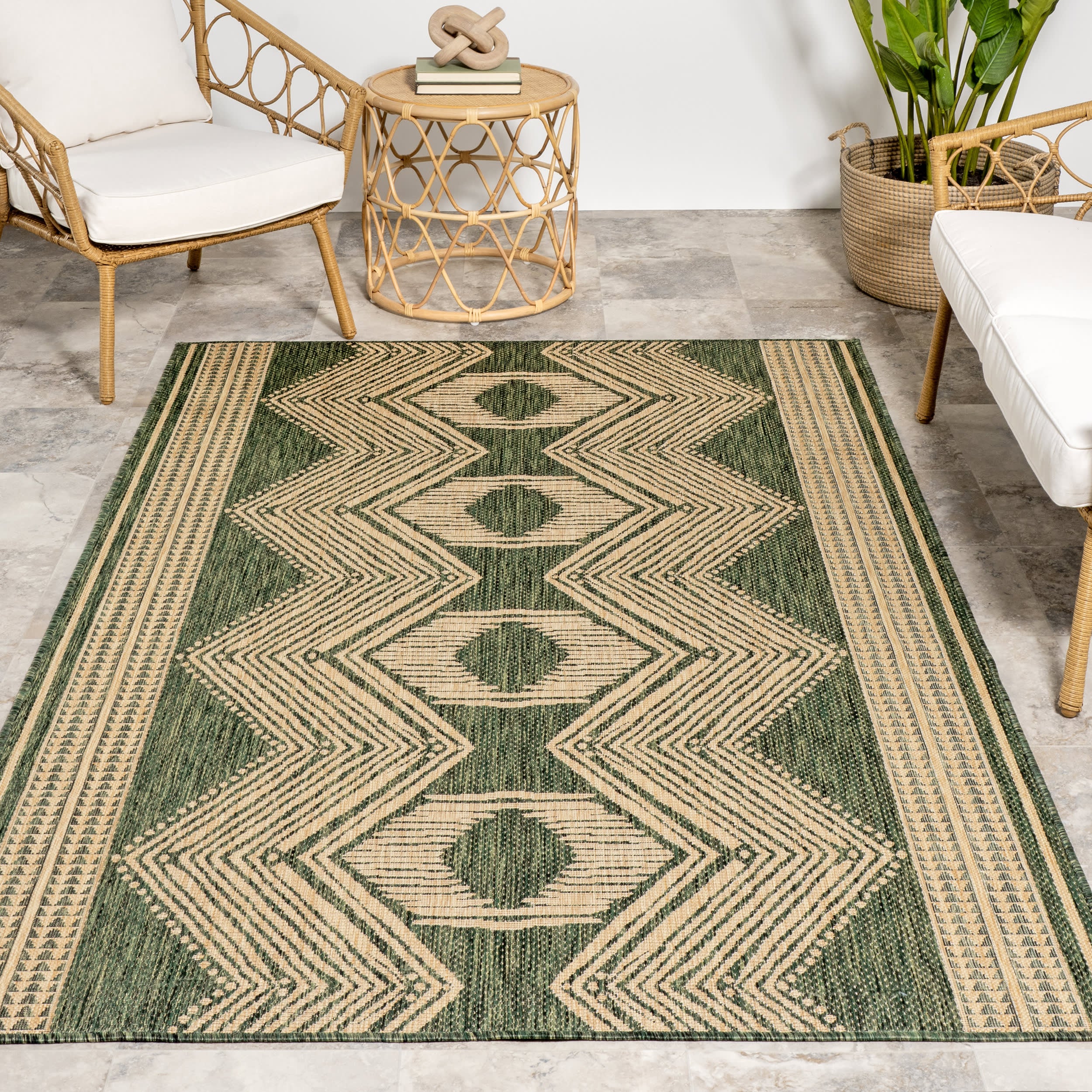 Iris Totem Indoor/Outdoor Flatweave Rug | Green