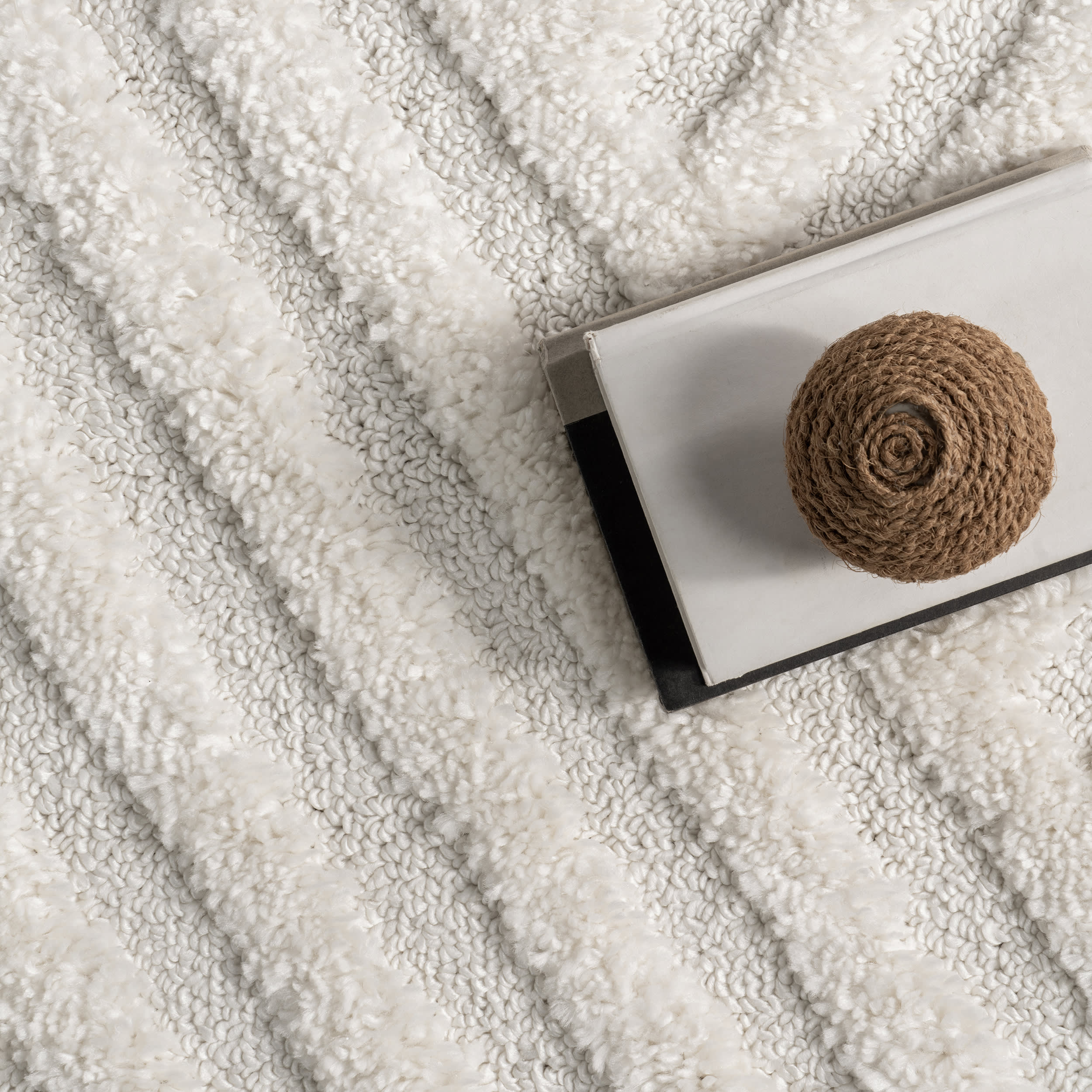 Ellie Traverse Shag Rug | Ivory