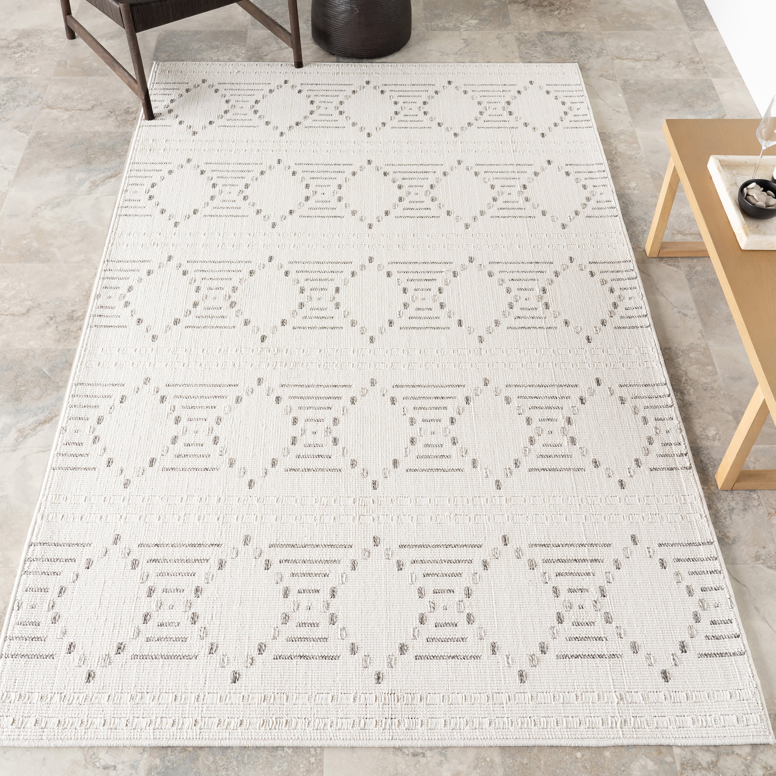 Yareli Hourglass Diamond Indoor/Outdoor Rug | Cream