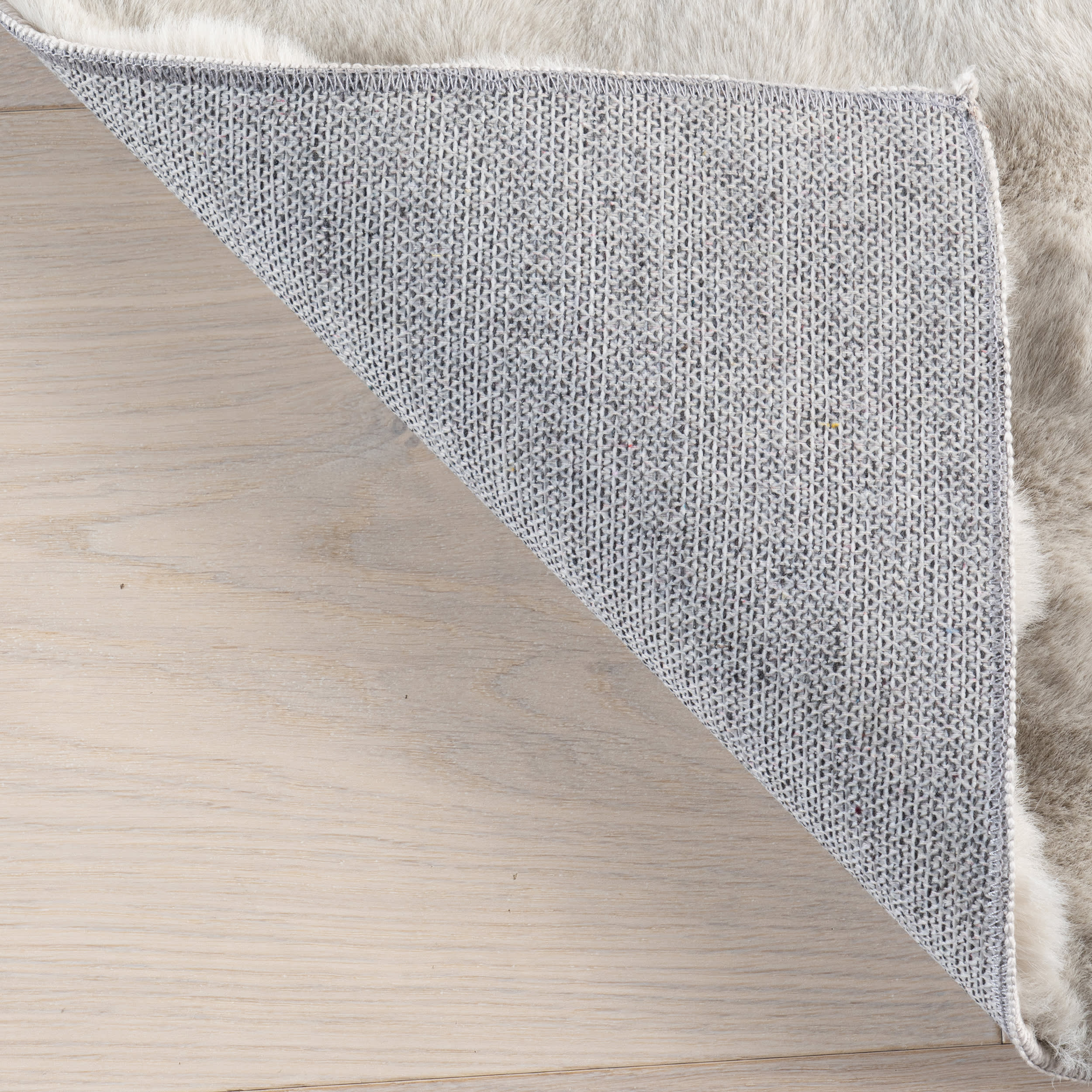 Ivana Checkered Plush Cloud Washable Rug | Grey