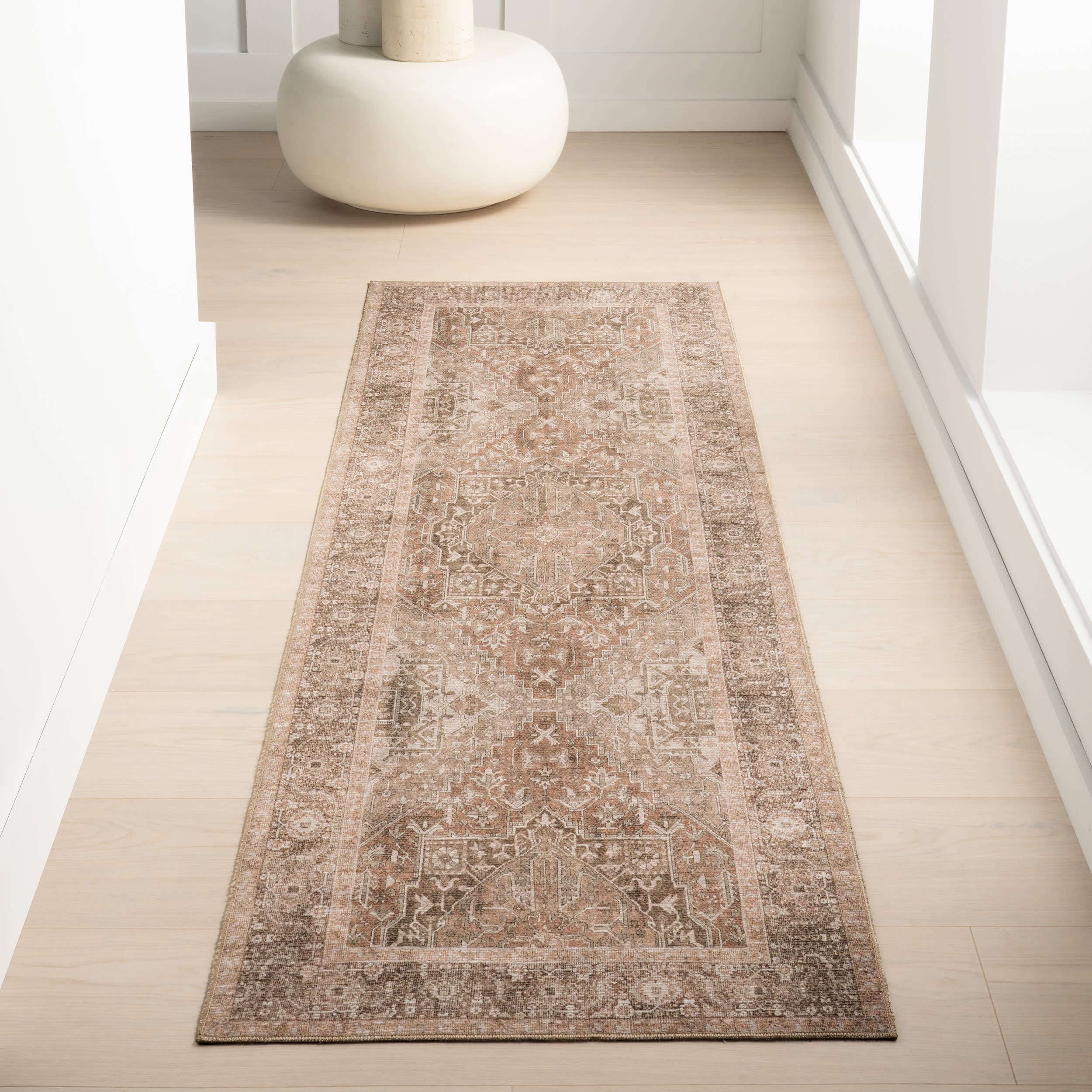 Maddison Vintage Medallion Rug | Light Brown